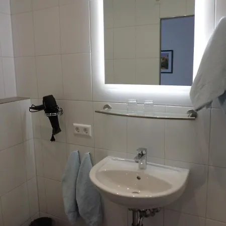 Restaurant Zur Pfanne Otel 3*